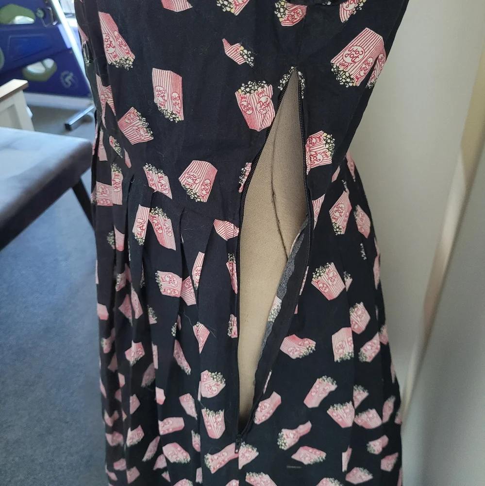 Popcorn dress - Picture 3 of 4